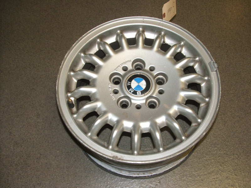 One Rim Wheel BMW 318I 320I 325I 330I 323I E30 E36 15"